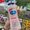 Lotion dưỡng thể sáng da Vaseline 725ml